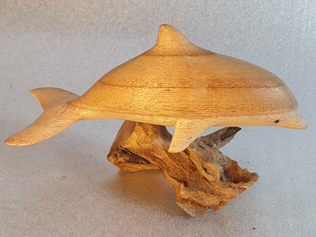 Фигурка "Дельфин" из ценных пород дерева (10-12 см)