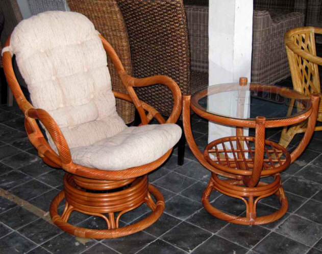 Кресло-качалка вращающееся из натур. ротанга - Роялти (Royalty) (цвет: коньяк, шоколад)